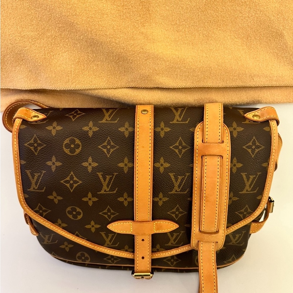 💎LIKE NEW💎 Louis Vuitton Saumur 30 Crossbody Shoulder Bag Monogram Brown